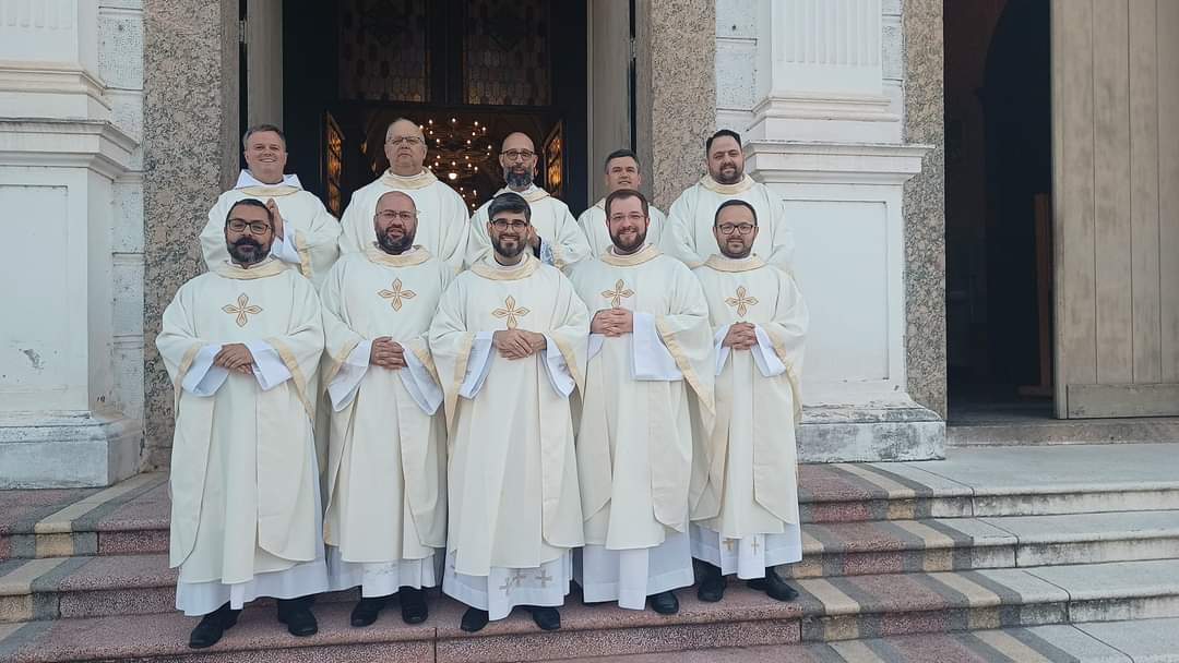 Missa pelos dez anos de ordenação é celebrada na Basílica das Dores