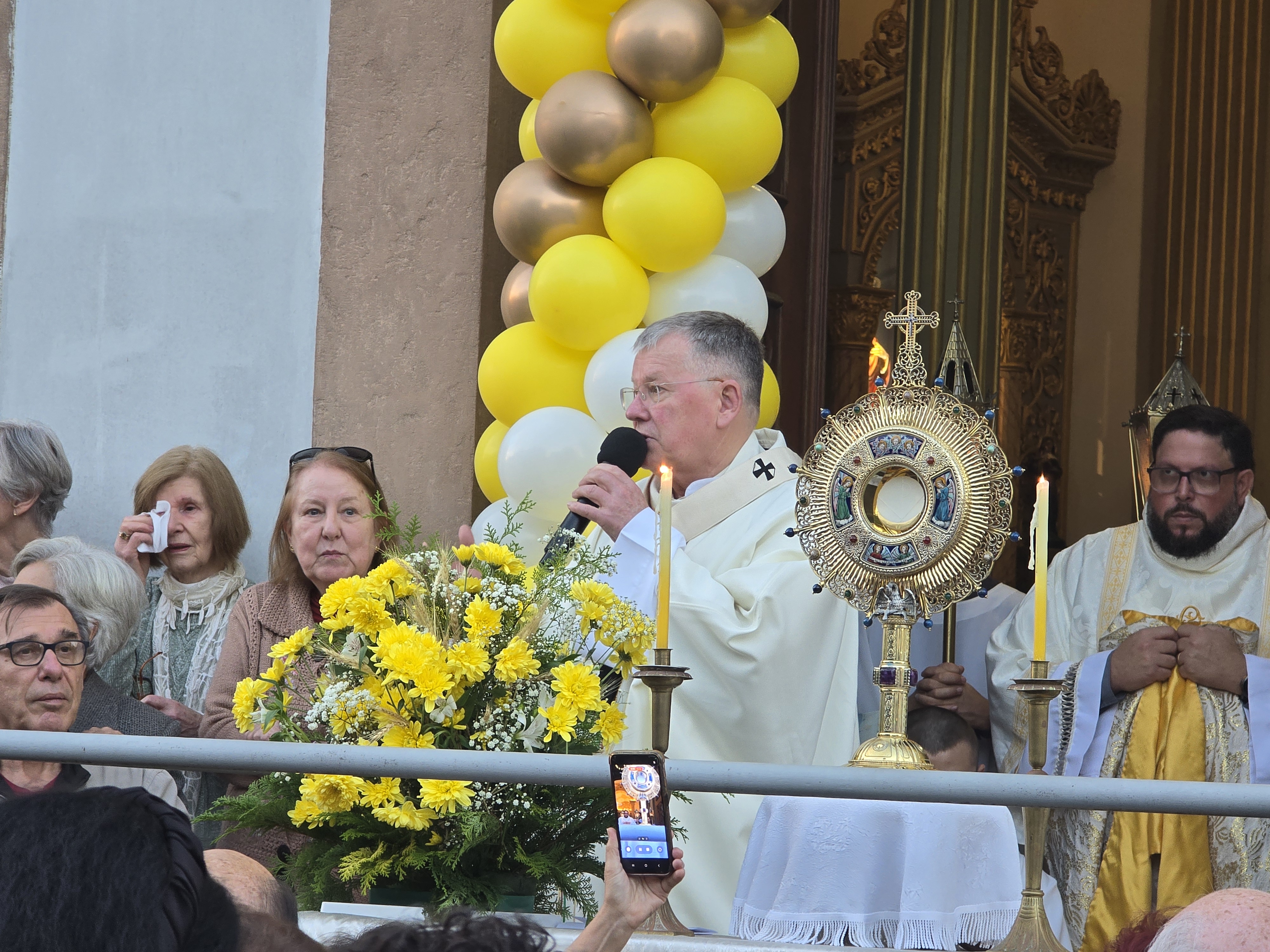Corpus Christi reúne milhares de fiéis em celebrações marcadas pela fé e solidariedade na Arquidiocese de Porto Alegre