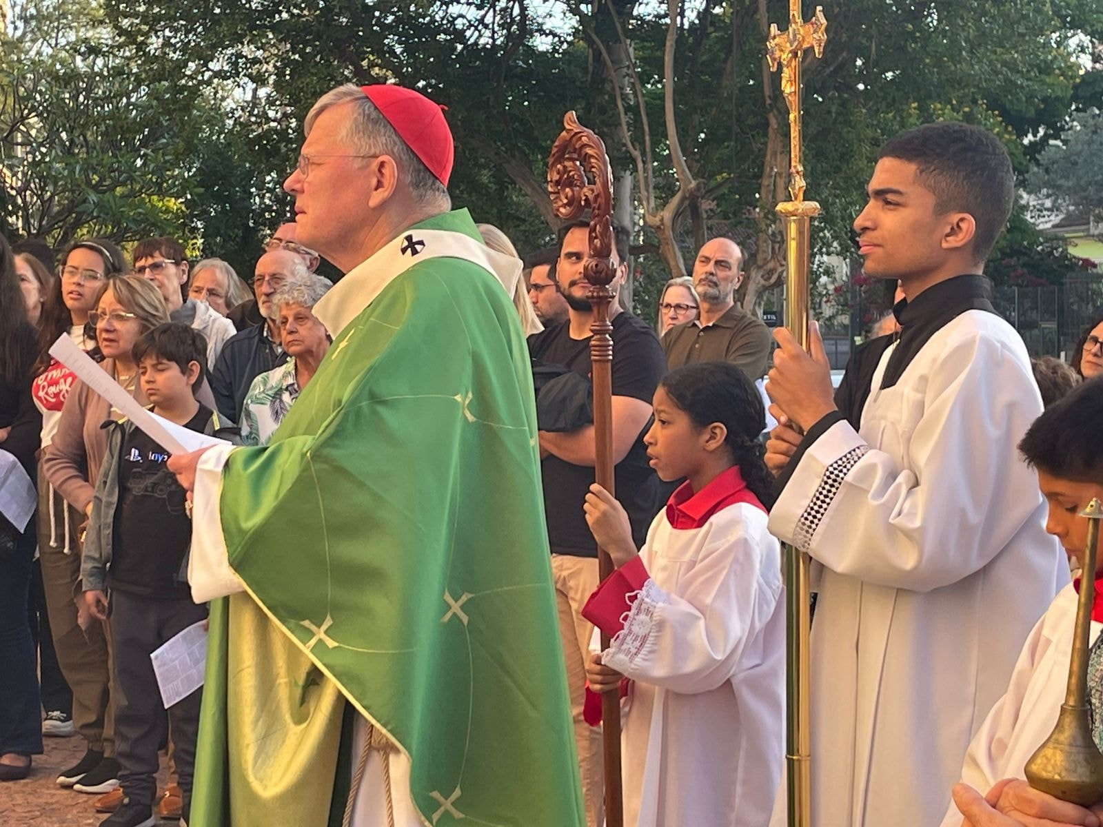 Santa Cecília celebra inauguração da nova escadaria com bênção de Dom Jaime