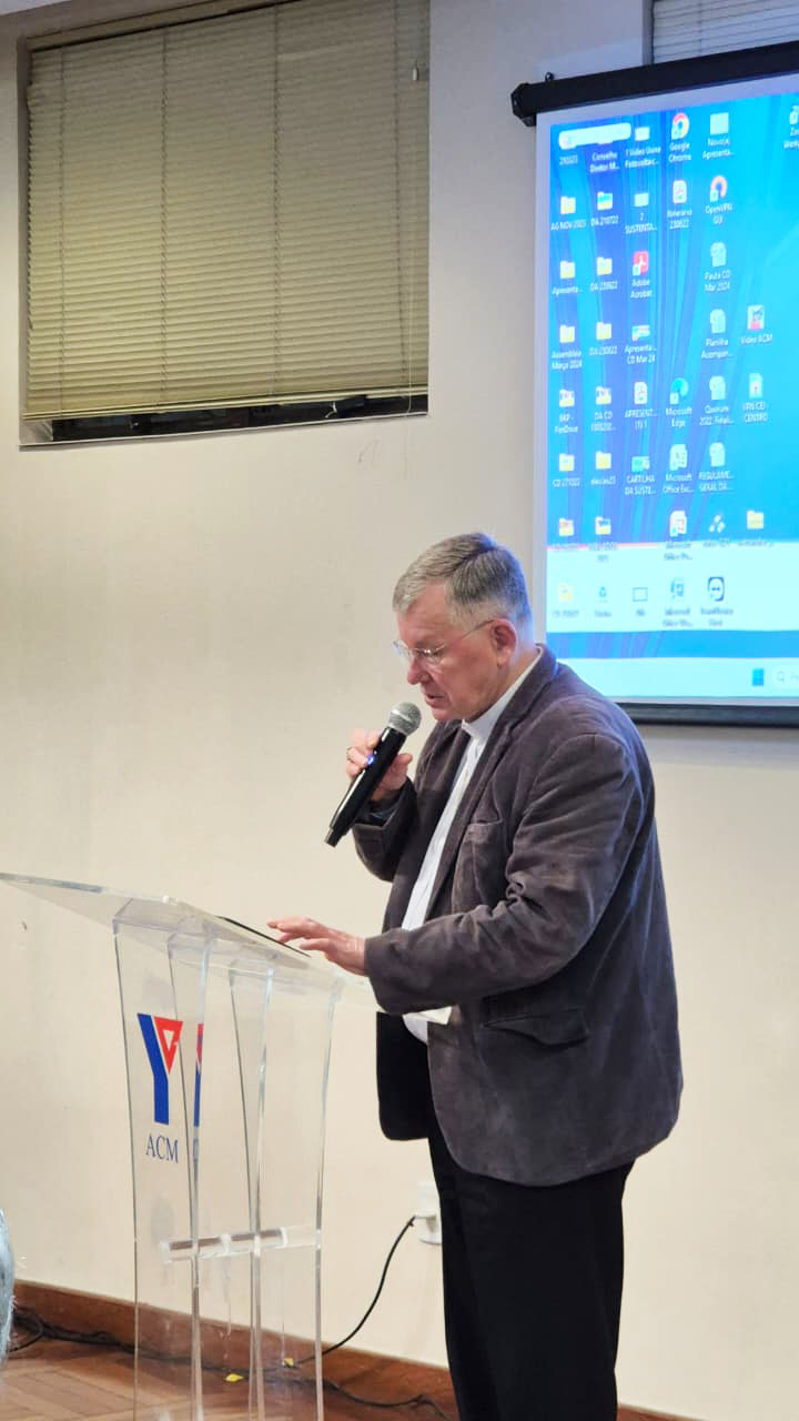 Dom Jaime Spengler recebe Comenda Comendador Maia da ACM-RS