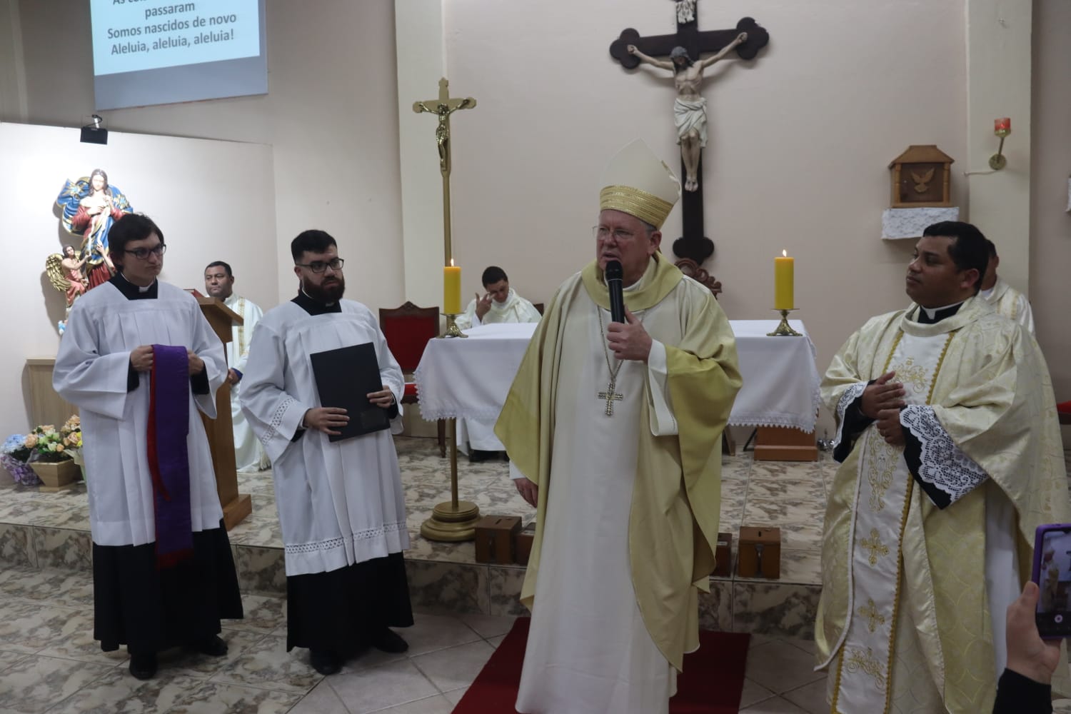 Instalada a paróquia Nossa Senhora Desatadora dos Nós