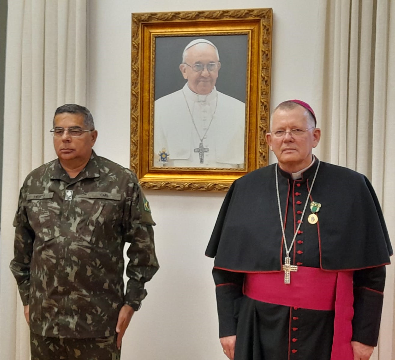 Dom Jaime Spengler é homenageado com a Medalha Exército Brasileiro