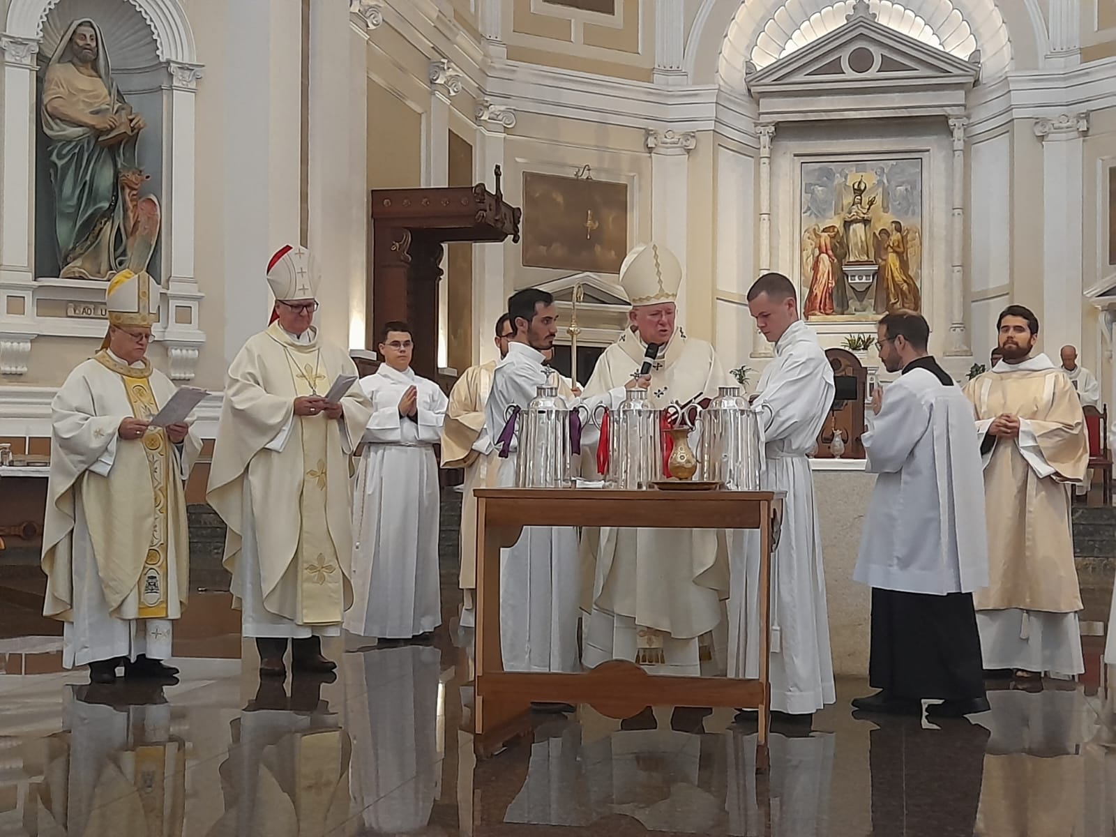 Celebração da Missa dos Santos Óleos: momento de unidade da Igreja e de emoção