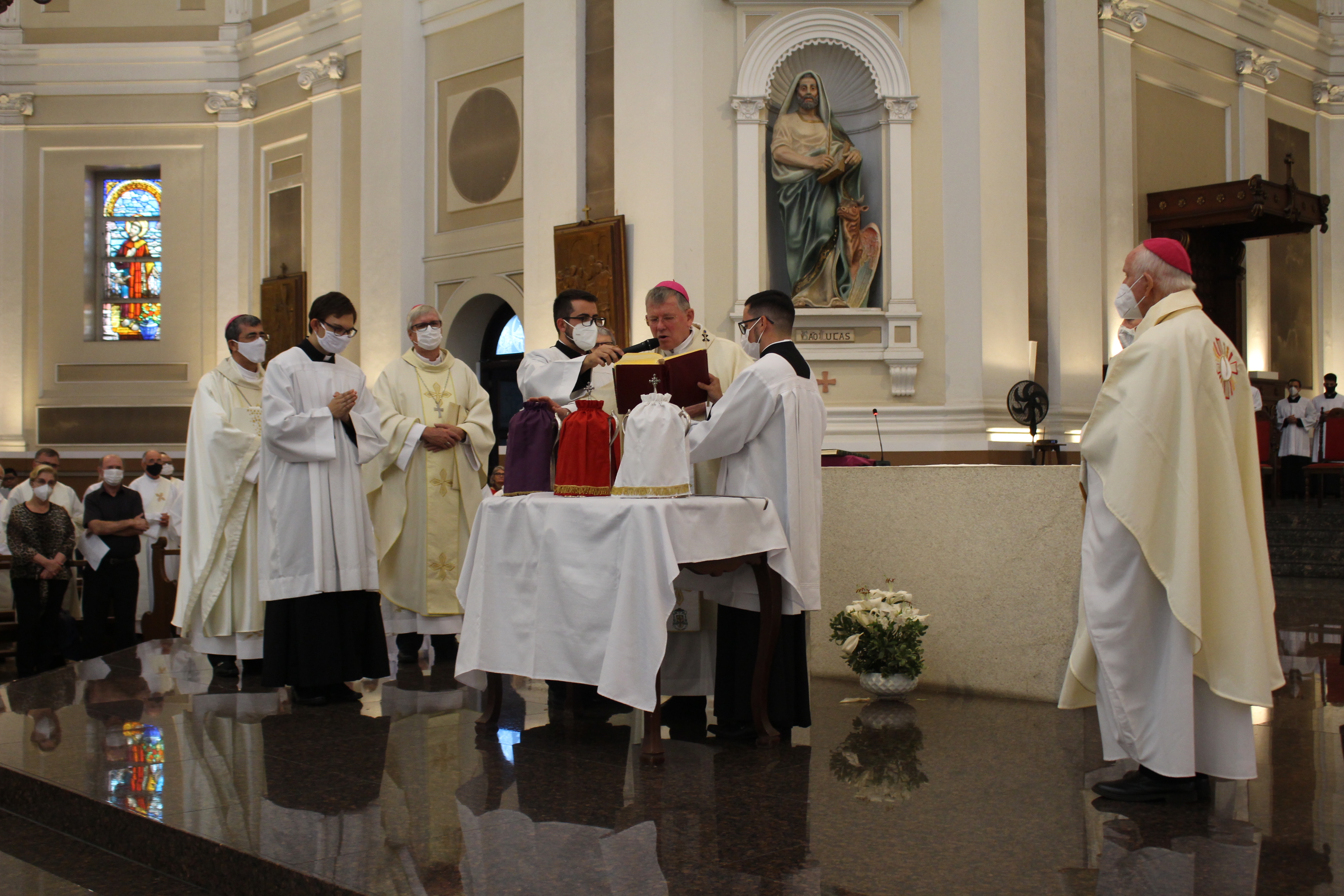 Celebração da Missa dos Santos Óleos abre a Quinta-feira Santa
