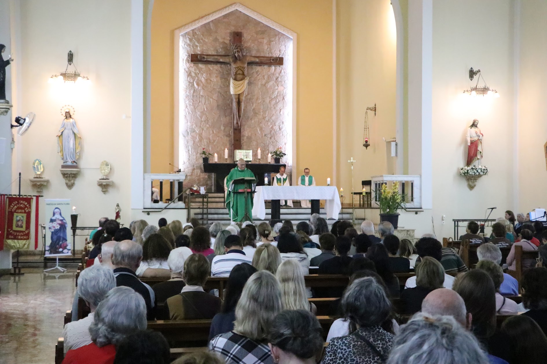 Paróquia Nossa Senhora das Graças acolhe Peregrinação do Ano Jubilar