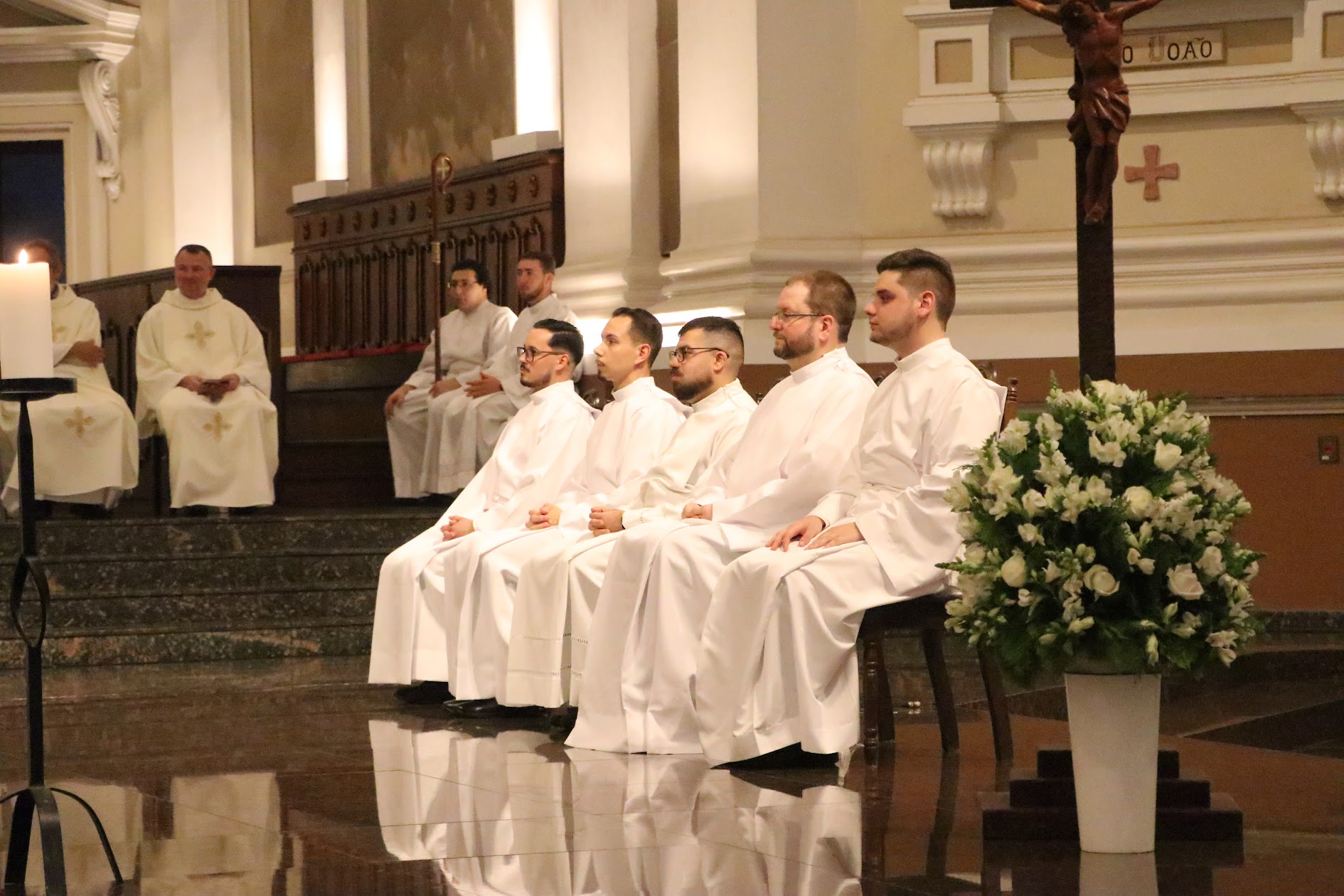 Arquidiocese de Porto Alegre celebra ordenação de cinco novos diáconos transitórios