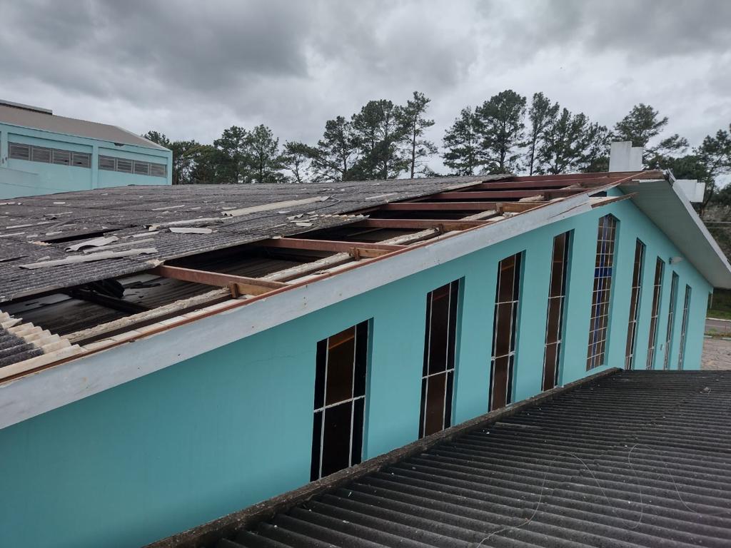 Paróquia Santa Luzia mobiliza comunidade para recuperar-se dos estragos causados pelo temporal