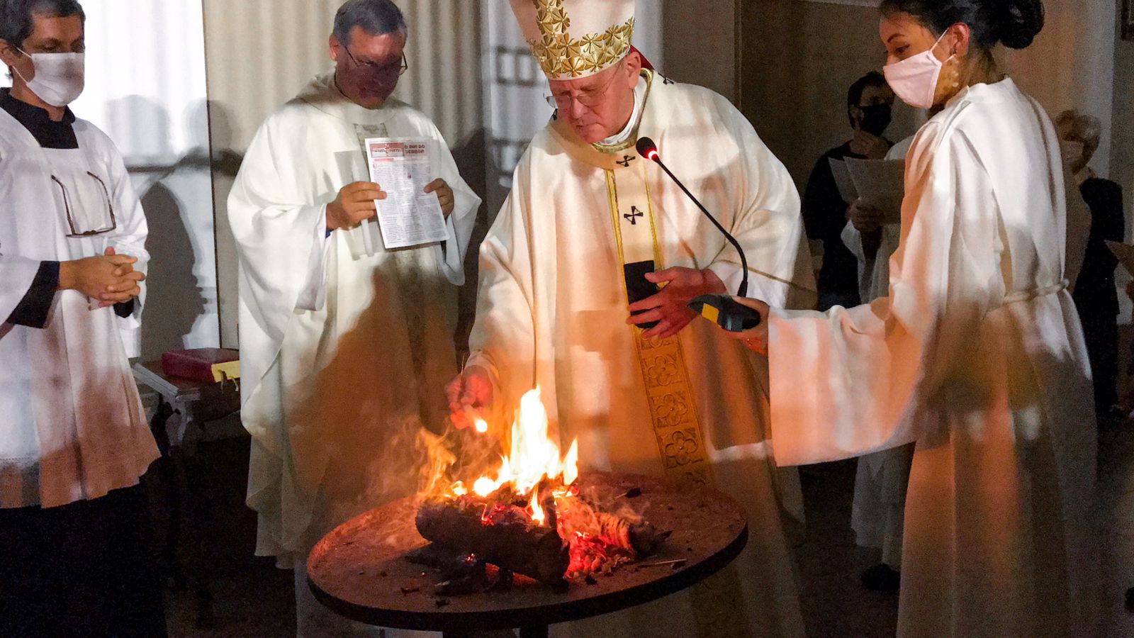  Arquidiocese celebra a Páscoa do Senhor Jesus Cristo