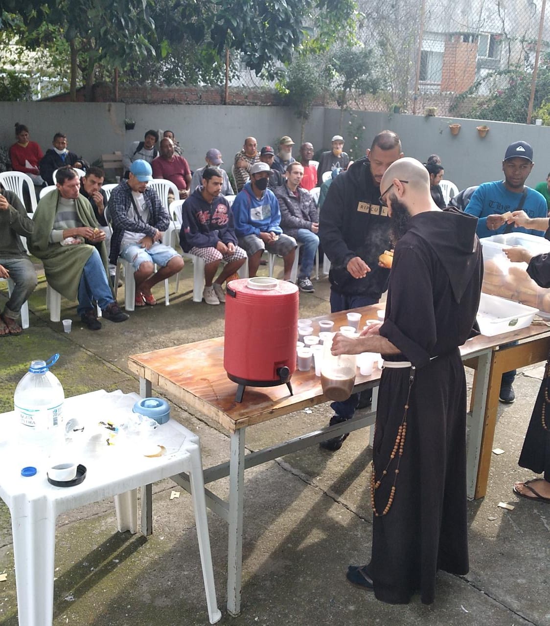 Campanha solidária pede ajuda para a Casa de Acolhida Filhos Prediletos da Fraternidade O Caminho