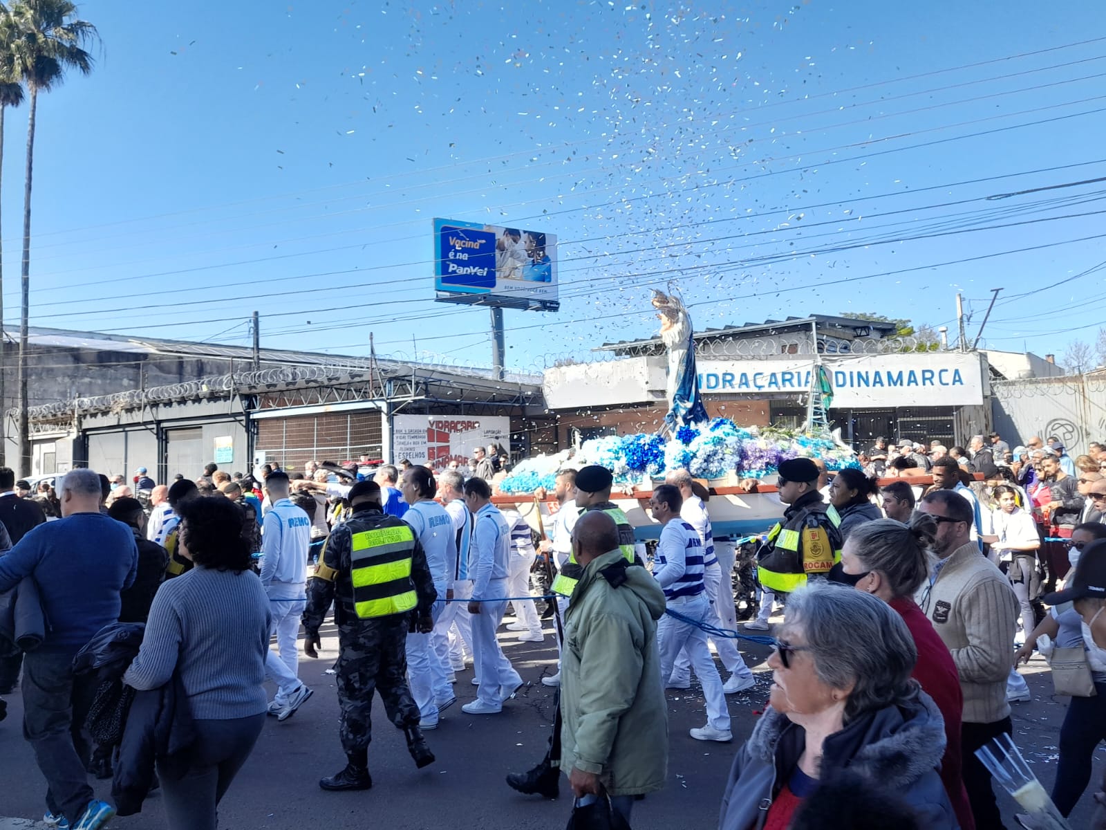 Festa especial de Nossa Senhora dos Navegantes reúne devotos em Porto Alegre