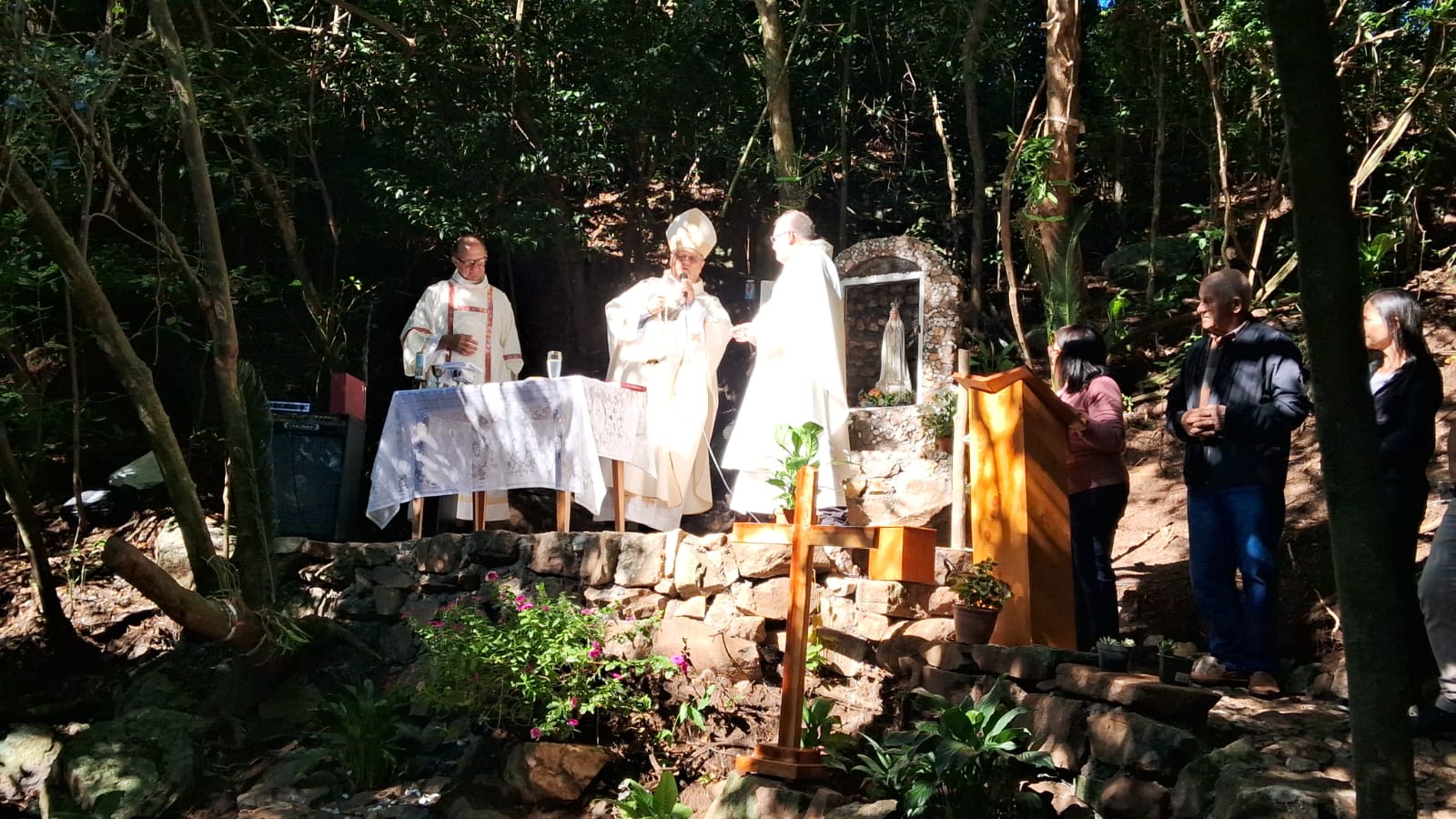 Dom Odair celebra missa inaugural da Gruta de Fátima em Chuvisca