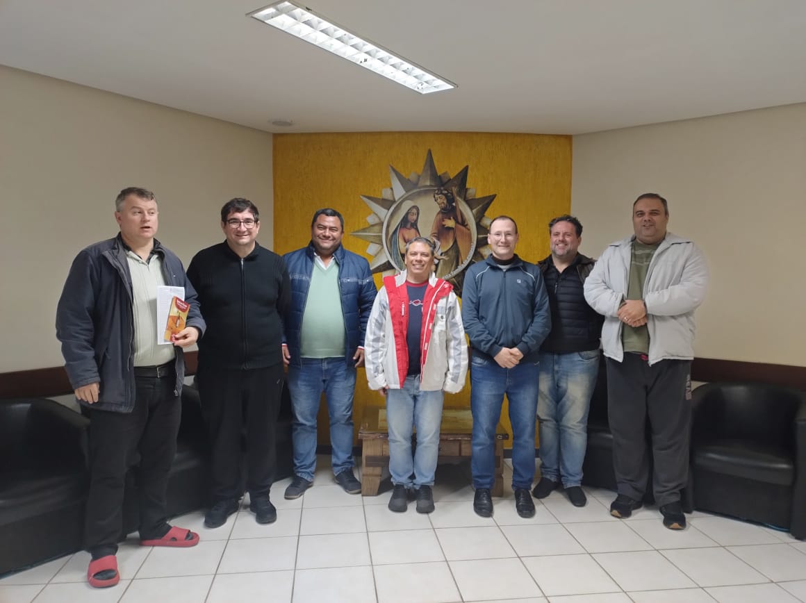 Padres da Arquidiocese de Porto Alegre refletem sobre a dimensão missionária do presbítero