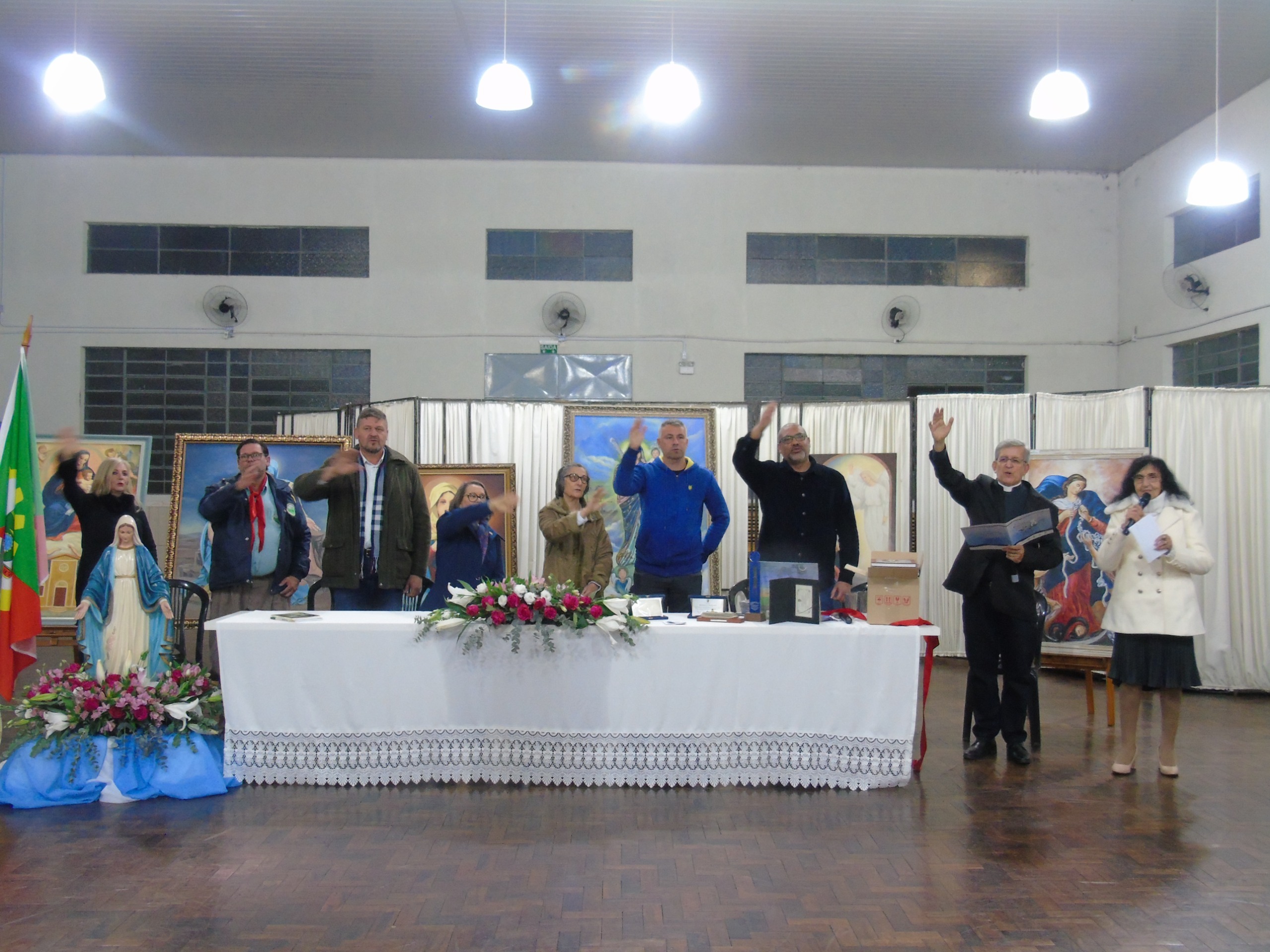 Paróquia Nossa Senhora das Graças lança livro em comemoração aos 70 anos