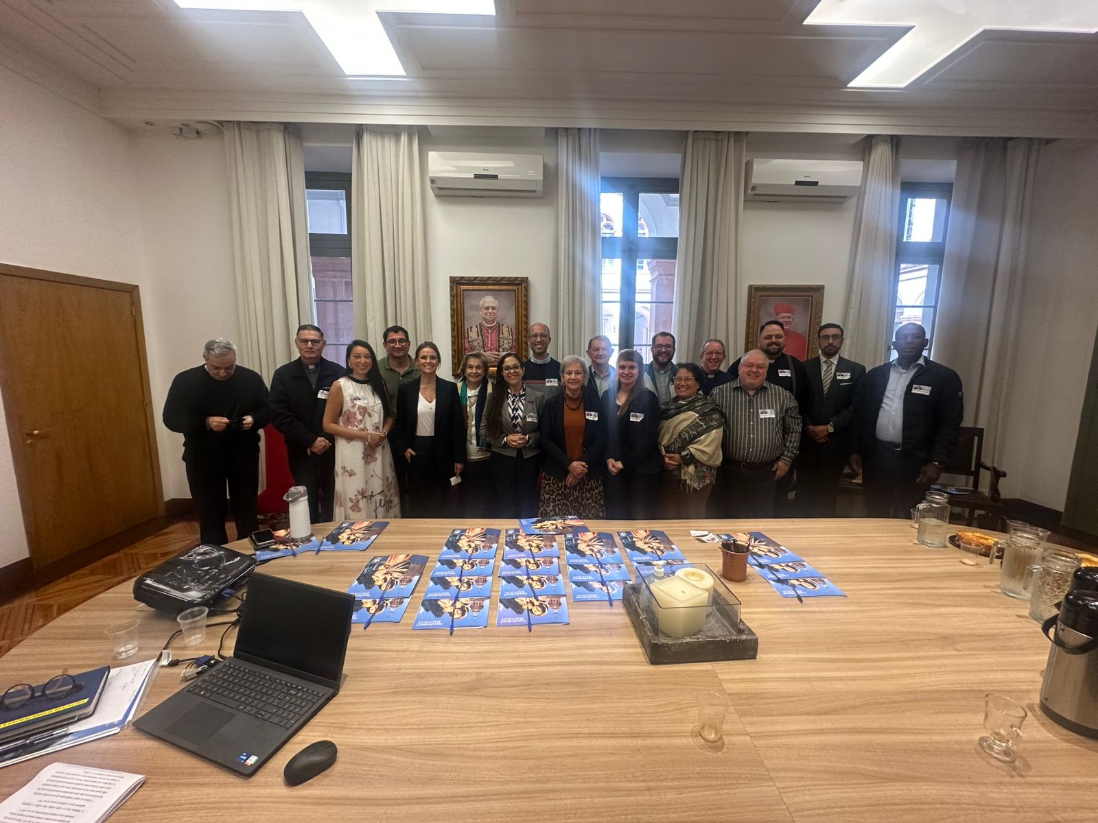 Encontro reúne defensores do vínculo e servidores do Tribunal Eclesiástico