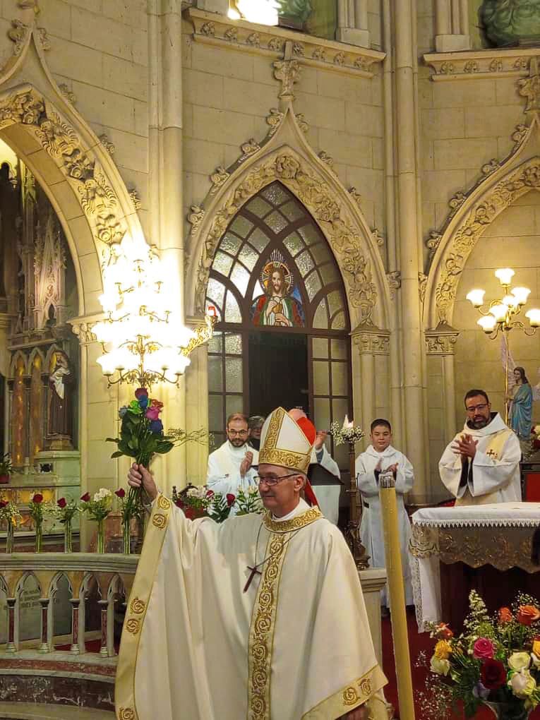 Missa e programação especial marcam novena de Santa Teresinha em Porto Alegre