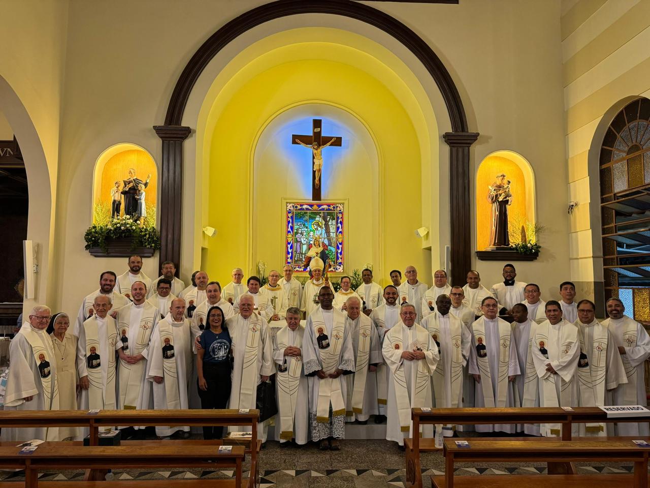 Dom Juarez participa dos 75 anos dos Rogacionistas na América Latina