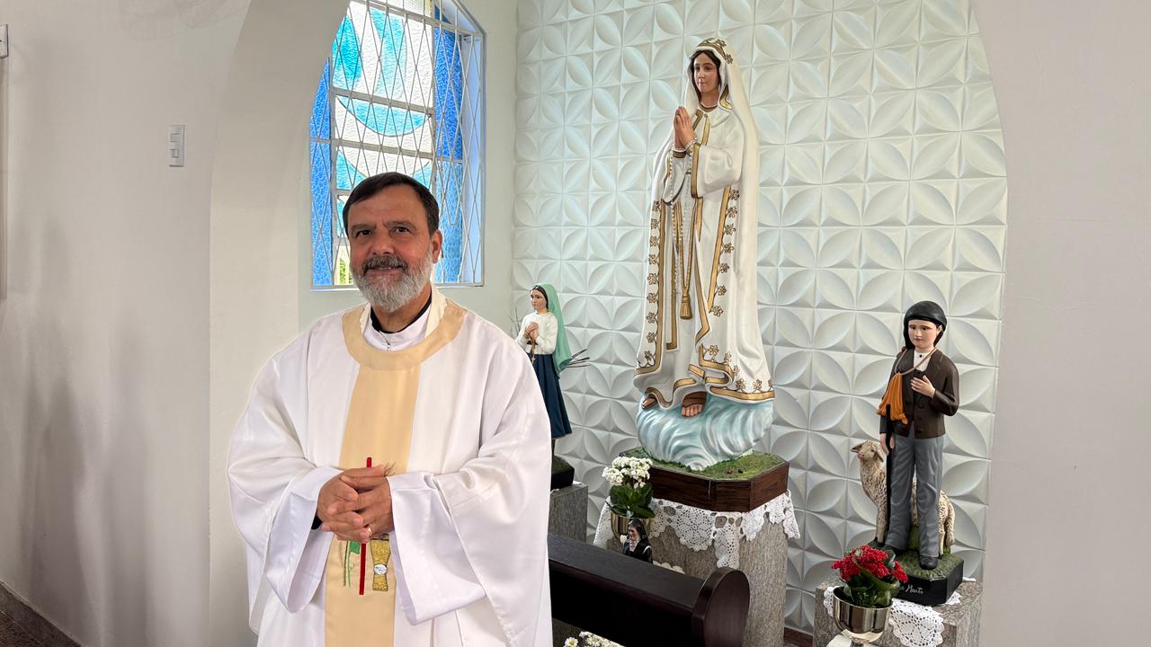 Paróquia Nossa Senhora de Fátima celebra aniversádio de seu Pároco