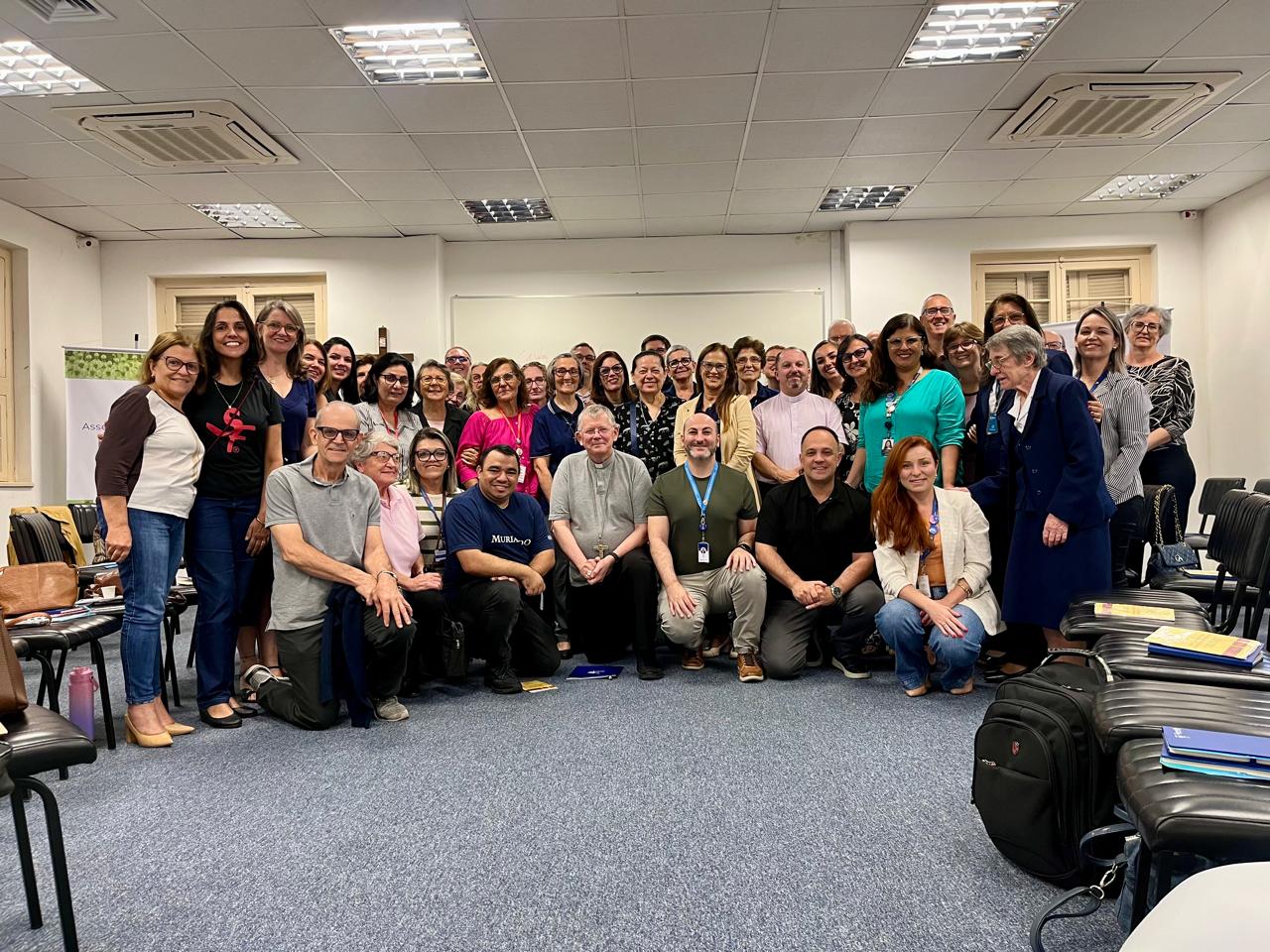 Dom Jaime Cardeal Spengler recebe lideranças da educação católica