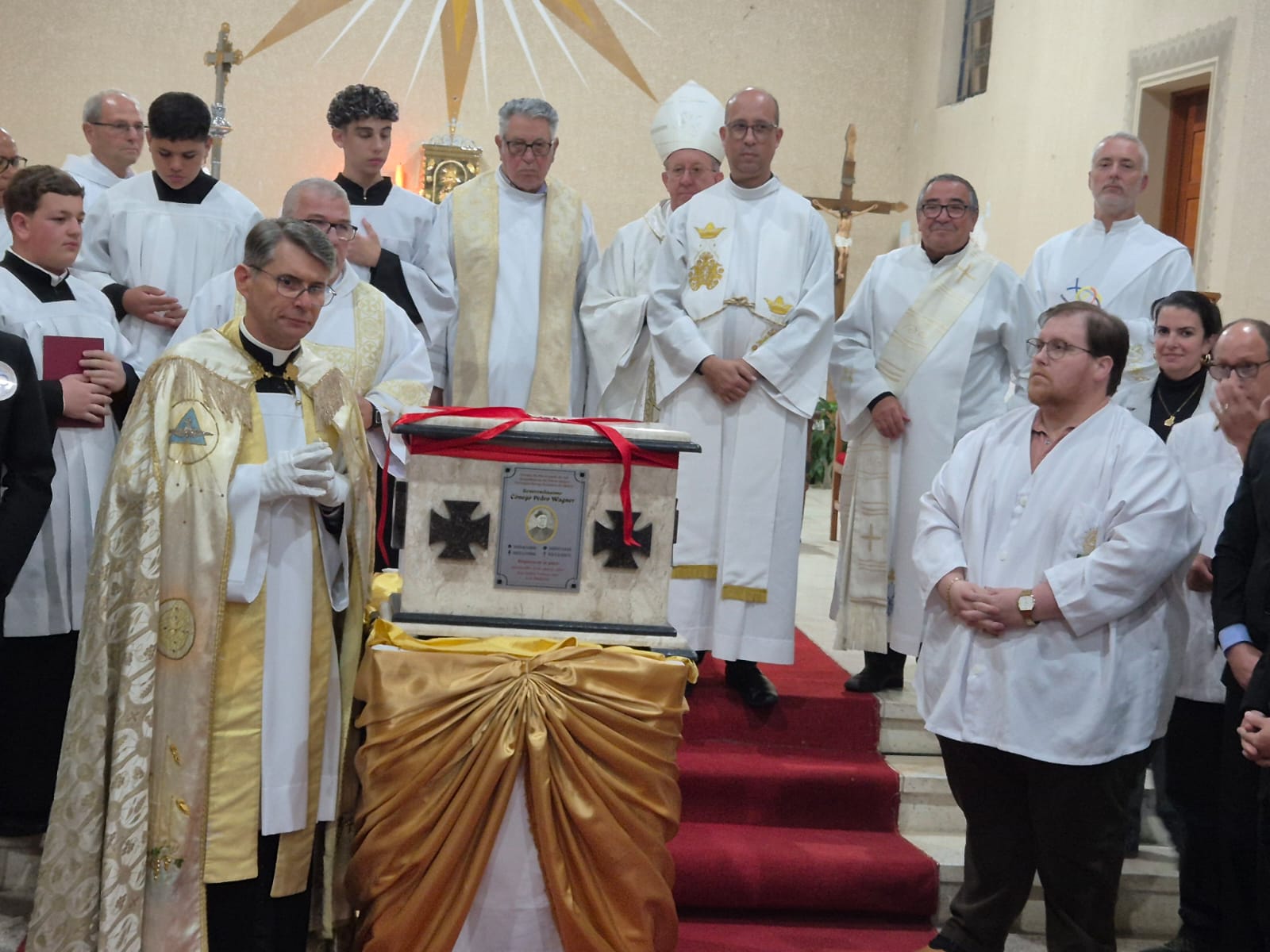 Restos mortais do cônego Pedro Wagner são acolhidos na Igreja Matriz de Glorinha 