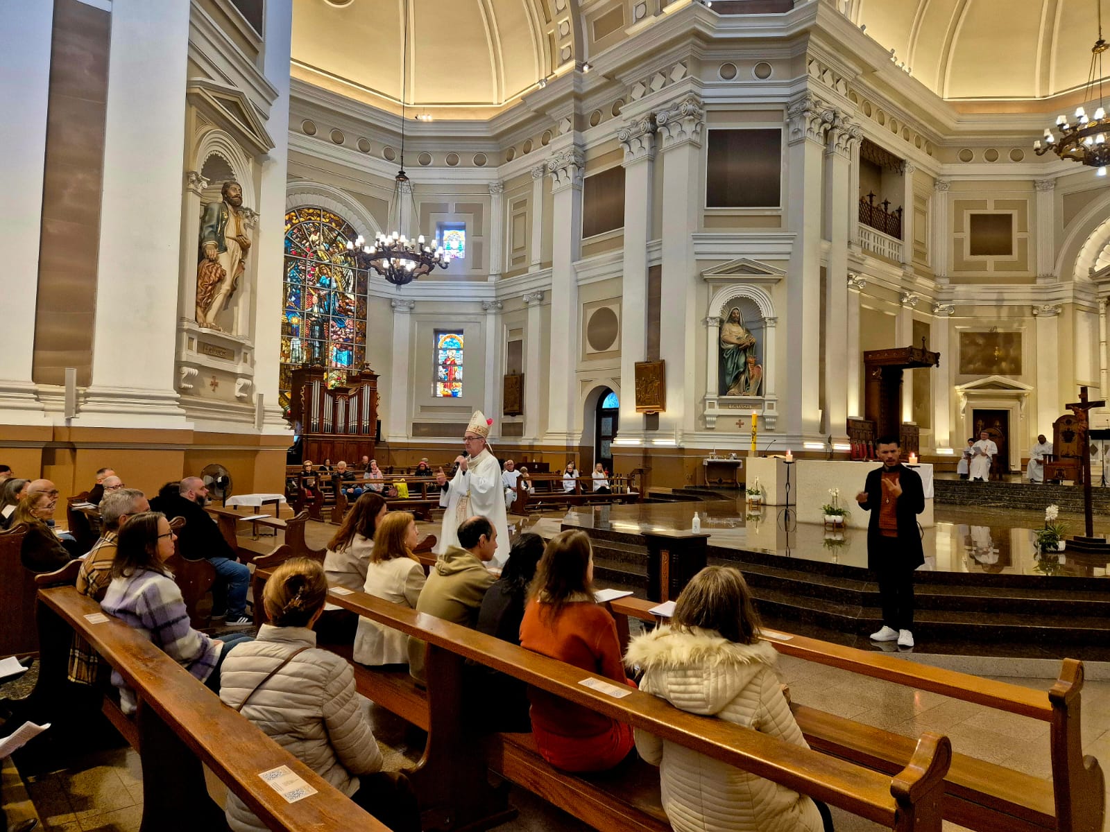 Arquidiocese de Porto Alegre abre Semana da Comunicação com celebração inclusiva e participação da Pastoral dos Surdos